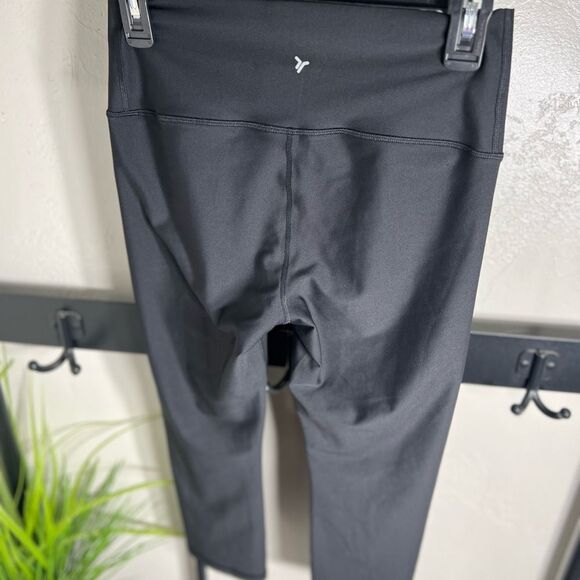 Old Navy High-Waisted PowerSoft Crop Leggings Black Size Medium - Picture 11 of 16